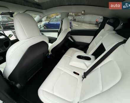 Белый Тесла Model Y, объемом двигателя 0 л и пробегом 80 тыс. км за 25500 $, фото 35 на Automoto.ua