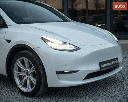 Белый Тесла Model Y, объемом двигателя 0 л и пробегом 69 тыс. км за 27500 $, фото 8 на Automoto.ua
