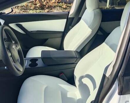 Белый Тесла Model Y, объемом двигателя 0 л и пробегом 38 тыс. км за 34200 $, фото 7 на Automoto.ua