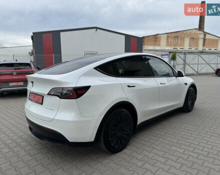 Белый Тесла Model Y, объемом двигателя 0 л и пробегом 144 тыс. км за 21000 $, фото 6 на Automoto.ua