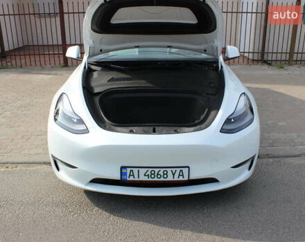 Белый Тесла Model Y, объемом двигателя 0 л и пробегом 67 тыс. км за 27000 $, фото 9 на Automoto.ua