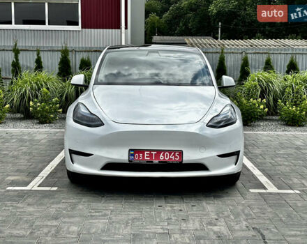 Белый Тесла Model Y, объемом двигателя 0 л и пробегом 62 тыс. км за 22200 $, фото 1 на Automoto.ua