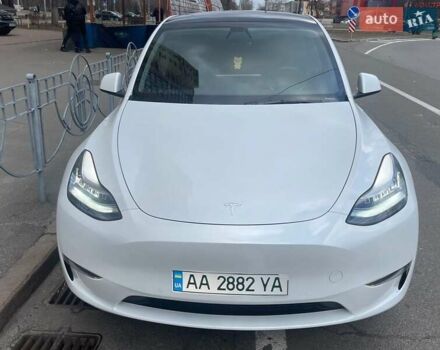 Белый Тесла Model Y, объемом двигателя 0 л и пробегом 29 тыс. км за 54500 $, фото 1 на Automoto.ua