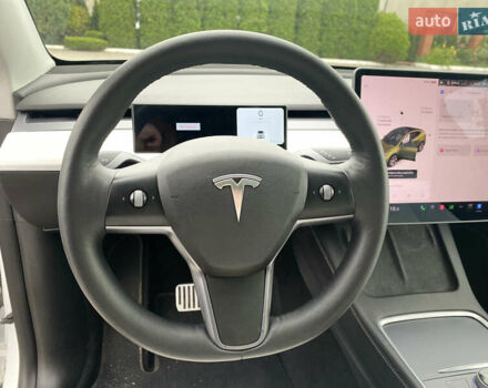 Белый Тесла Model Y, объемом двигателя 0 л и пробегом 122 тыс. км за 23000 $, фото 12 на Automoto.ua