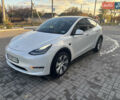Белый Тесла Model Y, объемом двигателя 0 л и пробегом 23 тыс. км за 28000 $, фото 2 на Automoto.ua