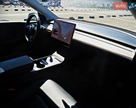 Білий Тесла Model Y, об'ємом двигуна 0 л та пробігом 67 тис. км за 25500 $, фото 17 на Automoto.ua