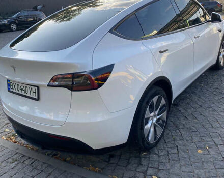 Белый Тесла Model Y, объемом двигателя 0 л и пробегом 67 тыс. км за 27500 $, фото 3 на Automoto.ua