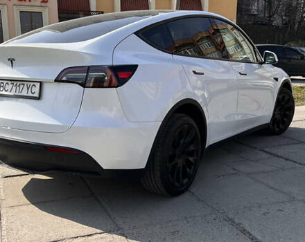 Білий Тесла Model Y, об'ємом двигуна 0 л та пробігом 15 тис. км за 27500 $, фото 3 на Automoto.ua
