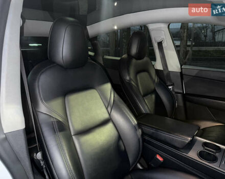 Белый Тесла Model Y, объемом двигателя 0 л и пробегом 128 тыс. км за 22600 $, фото 62 на Automoto.ua