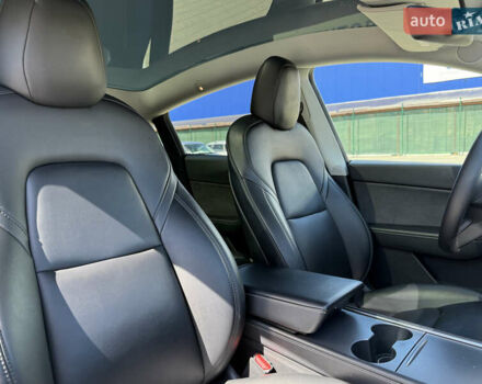 Белый Тесла Model Y, объемом двигателя 0 л и пробегом 110 тыс. км за 27750 $, фото 49 на Automoto.ua