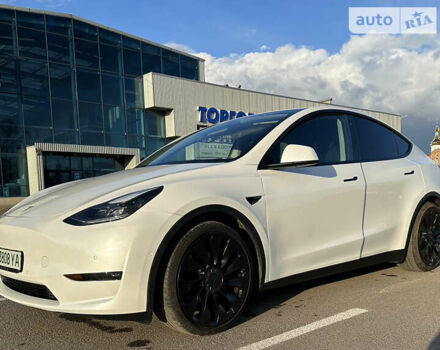 Белый Тесла Model Y, объемом двигателя 0 л и пробегом 37 тыс. км за 34500 $, фото 1 на Automoto.ua