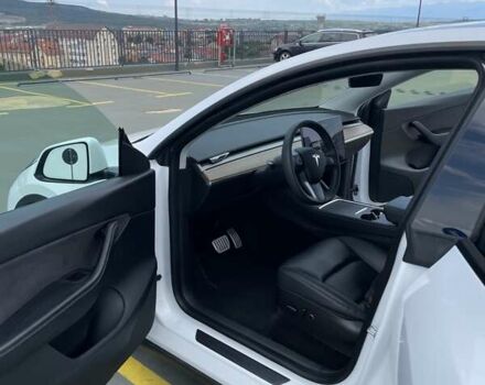 Білий Тесла Model Y, об'ємом двигуна 0 л та пробігом 119 тис. км за 23600 $, фото 20 на Automoto.ua