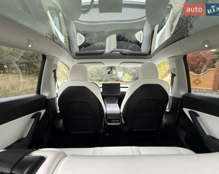 Белый Тесла Model Y, объемом двигателя 0 л и пробегом 73 тыс. км за 24500 $, фото 12 на Automoto.ua
