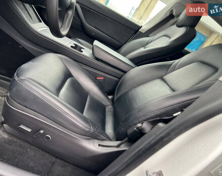 Білий Тесла Model Y, об'ємом двигуна 0 л та пробігом 88 тис. км за 24900 $, фото 41 на Automoto.ua