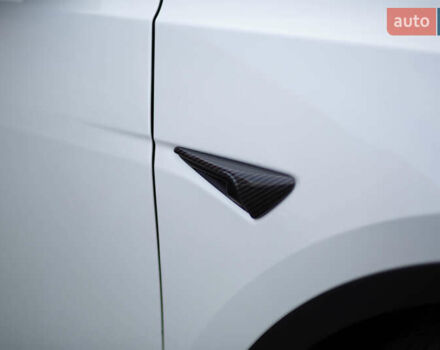 Белый Тесла Model Y, объемом двигателя 0 л и пробегом 55 тыс. км за 33000 $, фото 15 на Automoto.ua