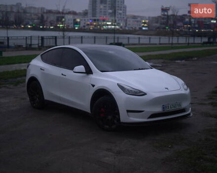 Білий Тесла Model Y, об'ємом двигуна 0 л та пробігом 66 тис. км за 23500 $, фото 34 на Automoto.ua