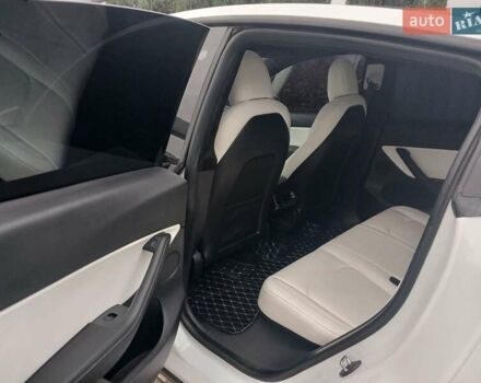 Белый Тесла Model Y, объемом двигателя 0 л и пробегом 195 тыс. км за 26000 $, фото 21 на Automoto.ua