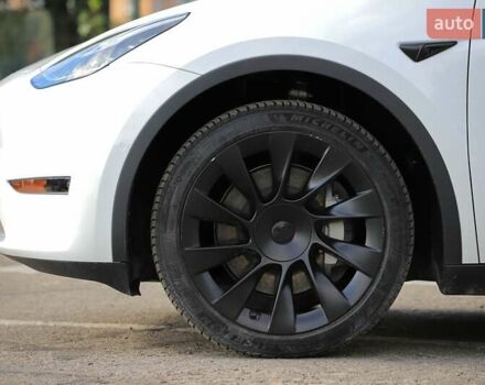 Білий Тесла Model Y, об'ємом двигуна 0 л та пробігом 9 тис. км за 53900 $, фото 5 на Automoto.ua