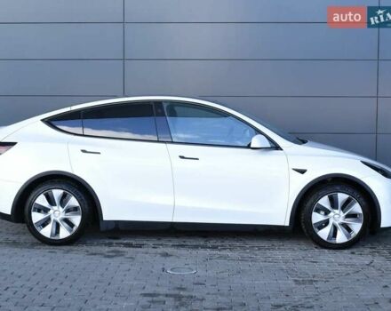 Белый Тесла Model Y, объемом двигателя 0 л и пробегом 71 тыс. км за 23000 $, фото 4 на Automoto.ua