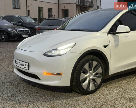 Белый Тесла Model Y, объемом двигателя 0 л и пробегом 128 тыс. км за 22600 $, фото 2 на Automoto.ua