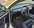 Белый Тесла Model Y, объемом двигателя 0 л и пробегом 60 тыс. км за 25000 $, фото 6 на Automoto.ua