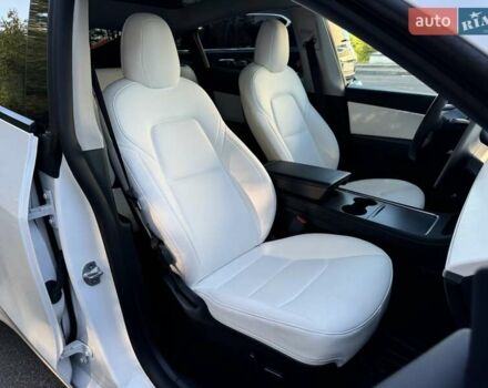 Белый Тесла Model Y, объемом двигателя 0 л и пробегом 36 тыс. км за 30500 $, фото 25 на Automoto.ua