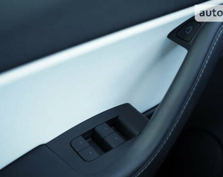 Белый Тесла Model Y, объемом двигателя 0 л и пробегом 30 тыс. км за 26900 $, фото 13 на Automoto.ua