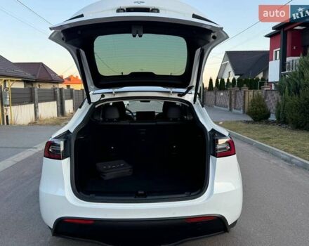 Белый Тесла Model Y, объемом двигателя 0 л и пробегом 38 тыс. км за 24100 $, фото 41 на Automoto.ua