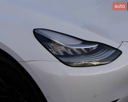 Белый Тесла Model Y, объемом двигателя 0 л и пробегом 103 тыс. км за 28400 $, фото 6 на Automoto.ua