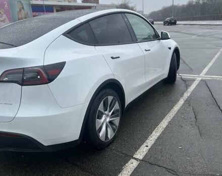 Белый Тесла Model Y, объемом двигателя 0 л и пробегом 32 тыс. км за 30000 $, фото 2 на Automoto.ua