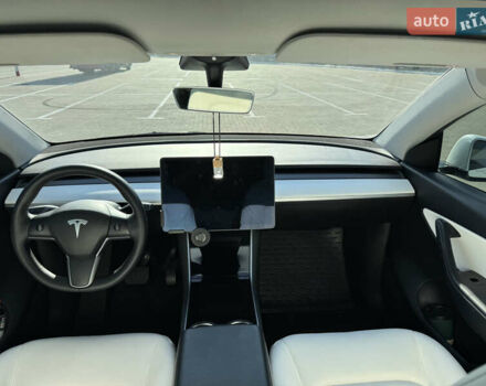 Белый Тесла Model Y, объемом двигателя 0 л и пробегом 155 тыс. км за 20777 $, фото 33 на Automoto.ua