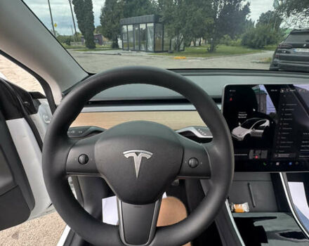 Белый Тесла Model Y, объемом двигателя 0 л и пробегом 128 тыс. км за 24999 $, фото 16 на Automoto.ua
