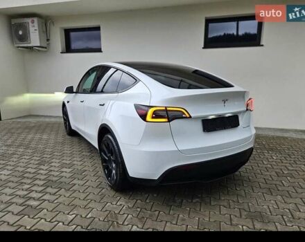 Белый Тесла Model Y, объемом двигателя 0 л и пробегом 212 тыс. км за 17100 $, фото 2 на Automoto.ua