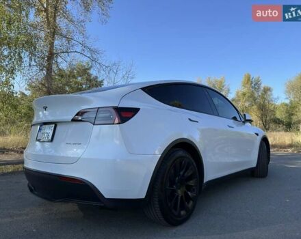 Тесла Model Y 2021 в Киеве на Automoto.ua Белый Тесла Model Y, объемом двигателя 0 л и пробегом 73 тыс. км за 29400 $, фото 9 на Automoto.ua