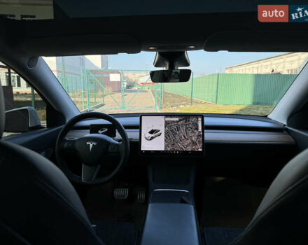 Белый Тесла Model Y, объемом двигателя 0 л и пробегом 24 тыс. км за 47000 $, фото 37 на Automoto.ua