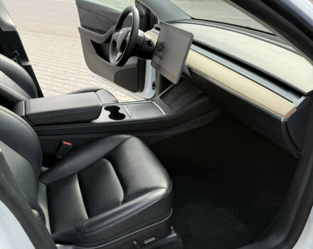 Білий Тесла Model Y, об'ємом двигуна 0 л та пробігом 69 тис. км за 21500 $, фото 7 на Automoto.ua