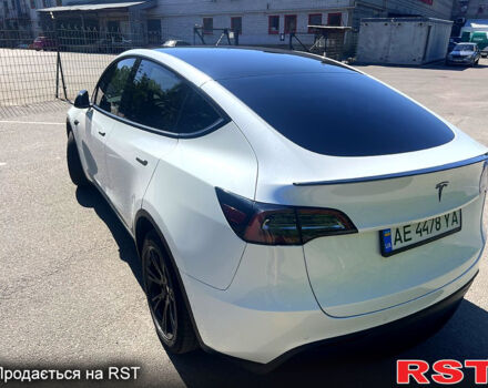 Белый Тесла Model Y, объемом двигателя 0 л и пробегом 63 тыс. км за 26500 $, фото 3 на Automoto.ua