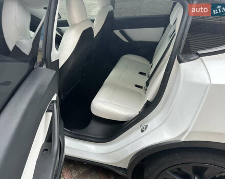 Белый Тесла Model Y, объемом двигателя 0 л и пробегом 86 тыс. км за 26700 $, фото 9 на Automoto.ua
