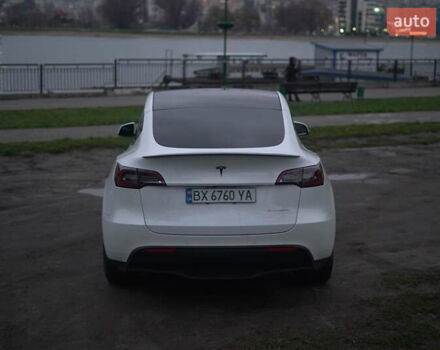 Білий Тесла Model Y, об'ємом двигуна 0 л та пробігом 66 тис. км за 23500 $, фото 63 на Automoto.ua