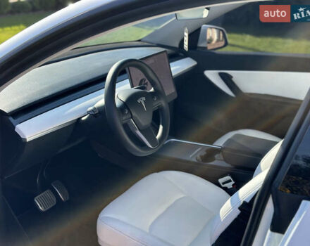 Белый Тесла Model Y, объемом двигателя 0 л и пробегом 97 тыс. км за 23000 $, фото 10 на Automoto.ua