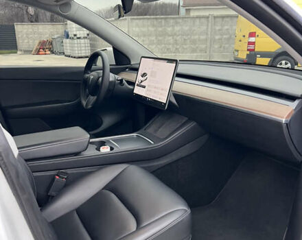 Белый Тесла Model Y, объемом двигателя 0 л и пробегом 76 тыс. км за 26700 $, фото 21 на Automoto.ua