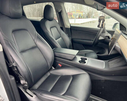 Білий Тесла Model Y, об'ємом двигуна 0 л та пробігом 88 тис. км за 24900 $, фото 31 на Automoto.ua