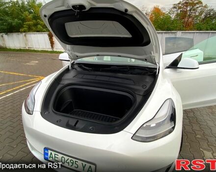 Тесла Model Y 2021 в Ирпене на Automoto.ua Белый Тесла Model Y, объемом двигателя 0 л и пробегом 80 тыс. км за 26700 $, фото 11 на Automoto.ua
