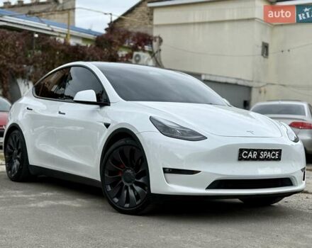 Белый Тесла Model Y, объемом двигателя 0 л и пробегом 88 тыс. км за 26999 $, фото 4 на Automoto.ua