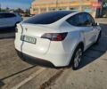 Белый Тесла Model Y, объемом двигателя 0 л и пробегом 68 тыс. км за 27000 $, фото 1 на Automoto.ua
