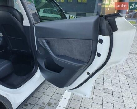 Белый Тесла Model Y, объемом двигателя 0 л и пробегом 62 тыс. км за 23500 $, фото 24 на Automoto.ua