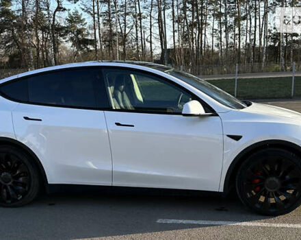 Белый Тесла Model Y, объемом двигателя 0 л и пробегом 37 тыс. км за 34500 $, фото 9 на Automoto.ua