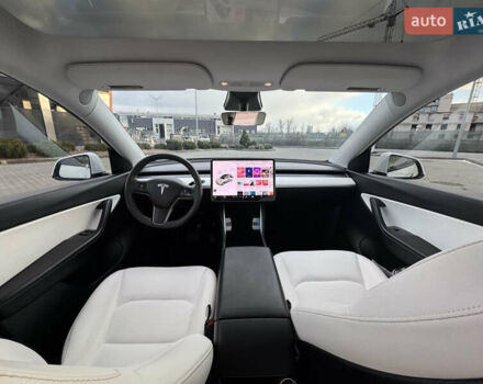 Білий Тесла Model Y, об'ємом двигуна 0 л та пробігом 83 тис. км за 24500 $, фото 9 на Automoto.ua
