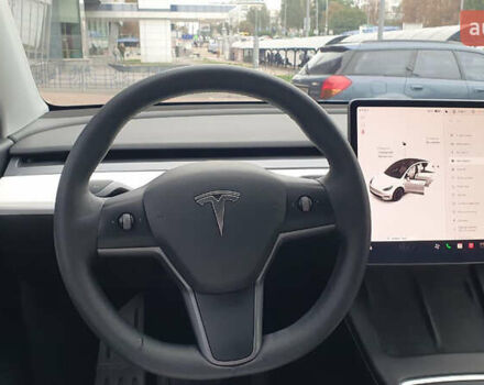 Білий Тесла Model Y, об'ємом двигуна 0 л та пробігом 74 тис. км за 25900 $, фото 25 на Automoto.ua