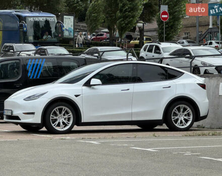 Белый Тесла Model Y, объемом двигателя 0 л и пробегом 93 тыс. км за 23000 $, фото 2 на Automoto.ua
